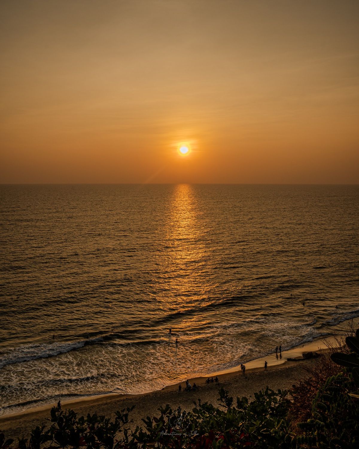 Kerala Honeymoon -When Romance Meets Nature Kochi-Munnar-Thekkady-Alappuzha-Varkala-